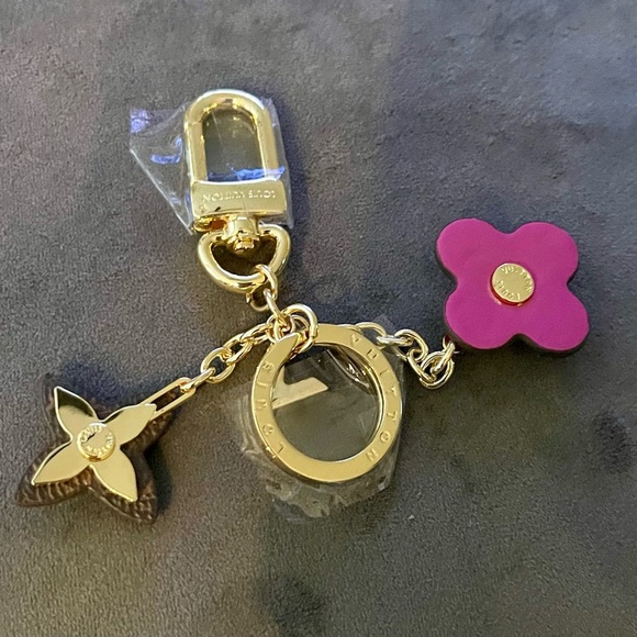 LV Gold and Multicolor Keychains - Picture 4 of 6